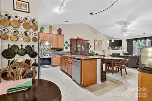 4412 Glenlea Commons Dr, Charlotte, NC 28216 - Photo 23