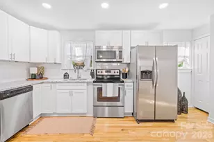 2529 Crescent Ln, Gastonia, NC 28052 - Photo 1