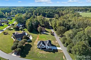 1213 Creek Side Dr, Conover, NC 28613 - Photo 39