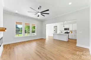 1213 Creek Side Dr, Conover, NC 28613 - Photo 7