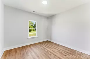 1213 Creek Side Dr, Conover, NC 28613 - Photo 29