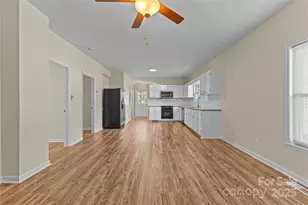 5909 Maple St, Charlotte, NC 28269 - Photo 5