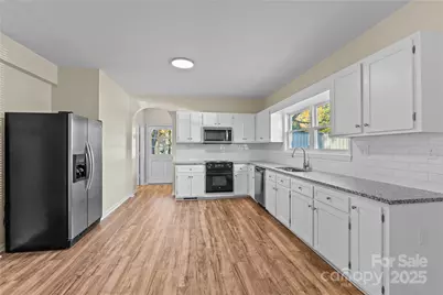 5909 Maple Street, Charlotte, NC 28269 - Photo 7