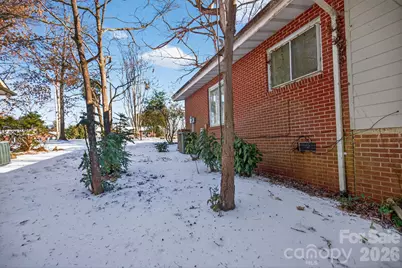 1624 Brentwood Drive, Newton, NC 28658 - Photo 31