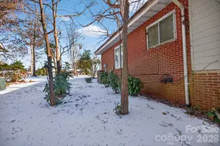 1624 Brentwood Dr, Newton, NC 28658 - Photo 31