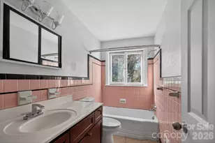 1624 Brentwood Dr, Newton, NC 28658 - Photo 15