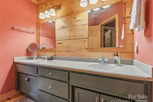 167 Mountain Vis Dr, Saluda, NC 28773 - Photo 19