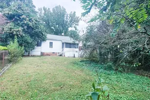 2015 St Paul St, Charlotte, NC 28216 - Photo 3