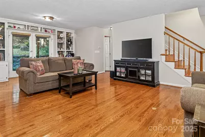 163 Ridgeview Drive, Hendersonville, NC 28792 - Photo 7