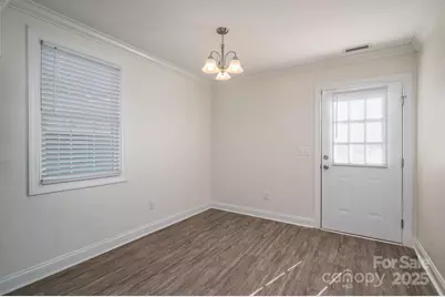 1942 11th Avenue NE, Hickory, NC 28601 - Photo 9