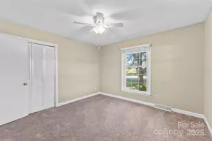 2010 Elizabeth Ave, Hickory, NC 28602 - Photo 17