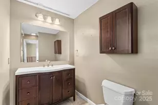 2010 Elizabeth Ave, Hickory, NC 28602 - Photo 19