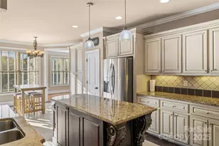 5836 Bakers Point, Hickory, NC 28602 - Photo 9