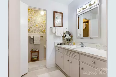 1300 Queens Road #401, Charlotte, NC 28207 - Photo 9