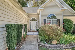 2812 Huckleberry Hill Dr, Fort Mill, SC 29715 - Photo 3