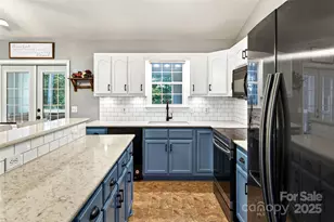 2691 Laurel Pointe Dr, Morganton, NC 28761 - Photo 5