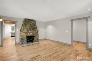 26 Governors View Rd, Asheville, NC 28805 - Photo 5