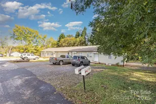 2075 N Whisnant Ave, Newton, NC 28658 - Photo 3