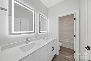 105 N Smallwood Pl, Charlotte, NC 28216 - Photo 39