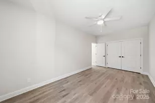 105 N Smallwood Pl, Charlotte, NC 28216 - Photo 35