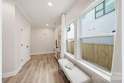 105 N Smallwood Place, Charlotte, NC 28216 - Photo 15