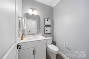 105 N Smallwood Pl, Charlotte, NC 28216 - Photo 27