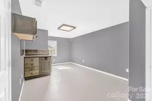 311 N Meadow Dr, Morganton, NC 28655 - Photo 27