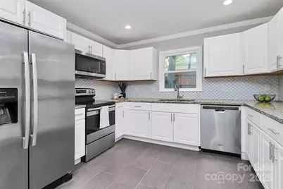 1420 Starbrook Drive, Charlotte, NC 28210 - Photo 9