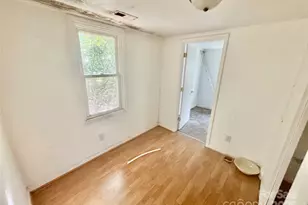 300 E Cedar St, Yadkinville, NC 27055 - Photo 13