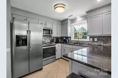 2340 24th Avenue NE, Hickory, NC 28601 - Photo 15