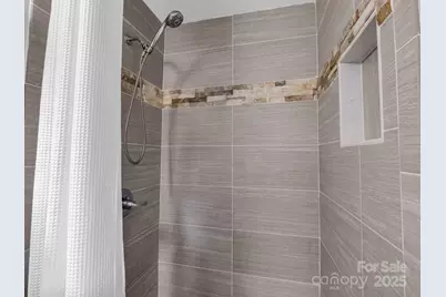 2340 24th Avenue NE, Hickory, NC 28601 - Photo 25