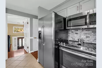 2340 24th Avenue NE, Hickory, NC 28601 - Photo 17