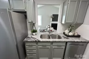 1225 Eagles Landing Dr, Charlotte, NC 28214 - Photo 3