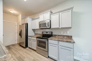 1637 Jakobson Dr, Charlotte, NC 28215 - Photo 13