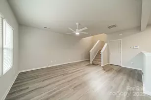 1637 Jakobson Dr, Charlotte, NC 28215 - Photo 9