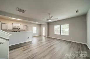 1637 Jakobson Dr, Charlotte, NC 28215 - Photo 5