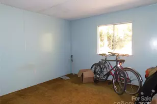 88 E Poplar Dr, Hendersonville, NC 28792 - Photo 31