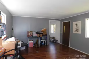 88 E Poplar Dr, Hendersonville, NC 28792 - Photo 29