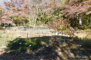 88 E Poplar Dr, Hendersonville, NC 28792 - Photo 19