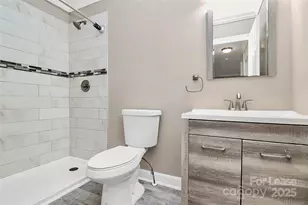 2213 Kennesaw Dr, Charlotte, NC 28216 - Photo 11