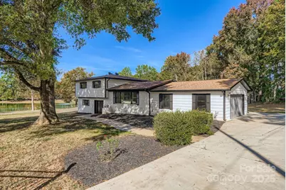 6210 Cora Street, Charlotte, NC 28216 - Photo 1