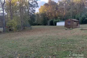 1900 Shady Ln, Newton, NC 28658 - Photo 5