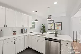 2409 Abelwood Rd, Charlotte, NC 28216 - Photo 15