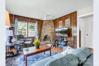 285 Cosmos Drive, Hendersonville, NC 28791 - Photo 13