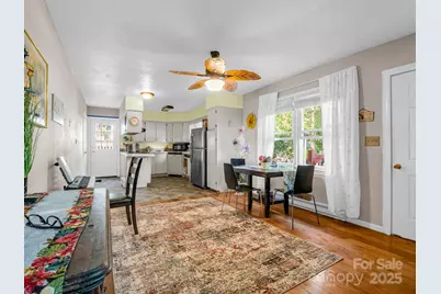 285 Cosmos Drive, Hendersonville, NC 28791 - Photo 15