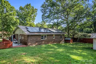 285 Cosmos Dr, Hendersonville, NC 28791 - Photo 3