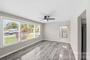 2301 Shamrock Dr, Charlotte, NC 28205 - Photo 9