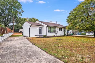 2301 Shamrock Dr, Charlotte, NC 28205 - Photo 17