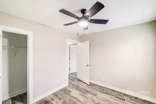 2301 Shamrock Dr, Charlotte, NC 28205 - Photo 11