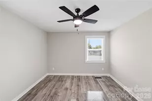 2301 Shamrock Dr, Charlotte, NC 28205 - Photo 21